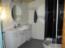 Bad mit Dusche, Toilette und Waschmaschine